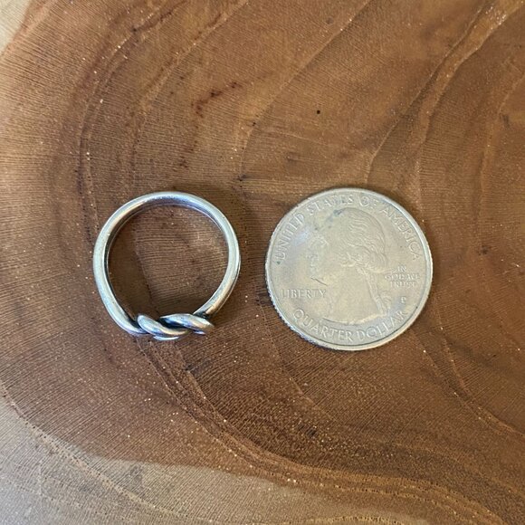 RETIRED James Avery Lovers' Knot Ring, Size 7, Sterling Silver - Picture 3 of 3